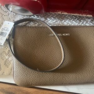 Michael Kors NWT Pebbled Leather Wristlet in Brown